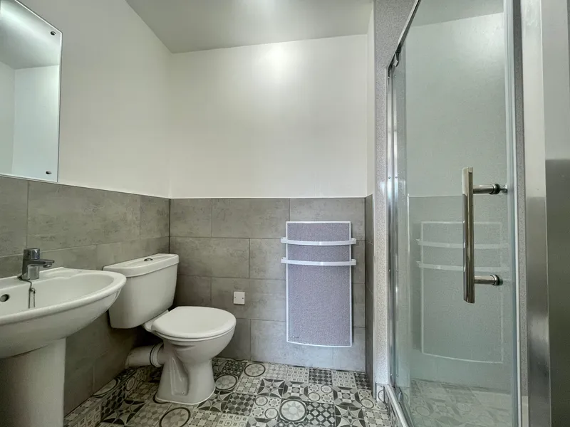 Student // Ensuite 2 Bed Flat // Jul 2026 - Image 7